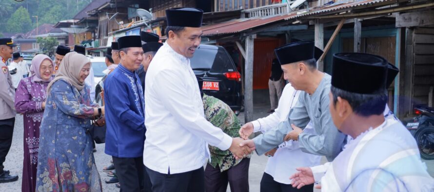 SAFARI RAMADHAN 1447 H DI MEKAKAU ILIR, BUPATI OKU SELATAN AJAK PERKUAT SILATURAHMI DAN KEPEDULIAN SOSIAL