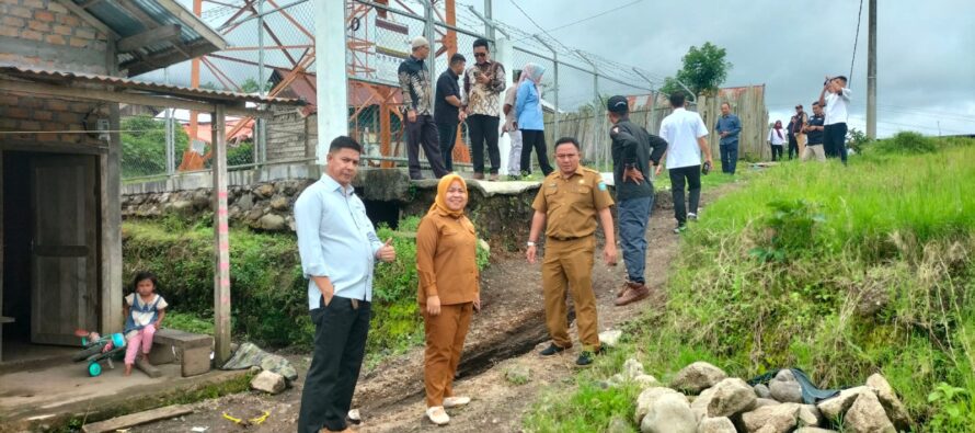PEMKAB OKU SELATAN BERSAMA DPRD TINJAU LANGSUNG KONDISI PONDASI TOWER DI PULAU BERINGIN, PIHAK PERUSAHAAN SIAP LAKUKAN PERBAIKAN