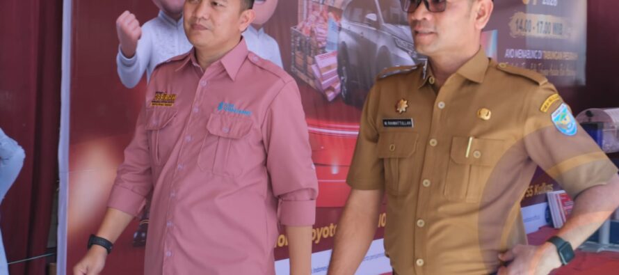 SEKRETARIS DAERAH OKU SELATAN UNDI PEMENANG HADIAH UTAMA TABUNGAN PESIRAH BANK SUMSEL BABEL CABANG MUARADUA