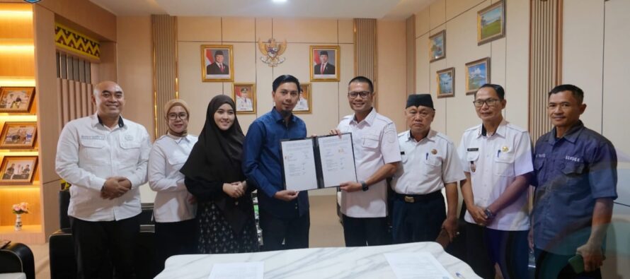 SEKDA OKU SELATAN TANDATANGANI BERITA ACARA HIBAH TANAH UNTUK PEMBANGUNAN MASJID PEMDA