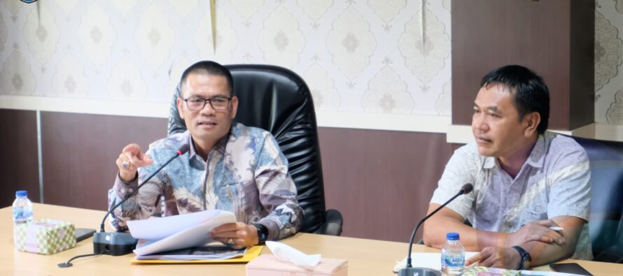 SEKDA OKU SELATAN PIMPIN RAPAT PEMBENTUKAN UNIT AMDK, DORONG INOVASI DAN PENINGKATAN PAD