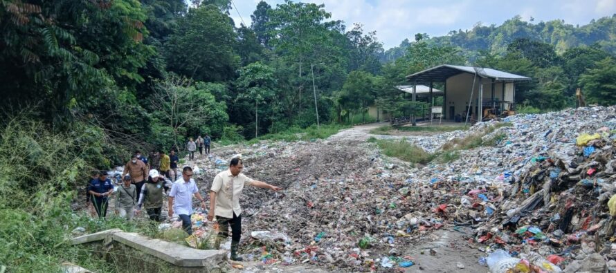 BUPATI OKU SELATAN TINJAU TPA PELAWI, DUKUNG PENINGKATAN PENGELOLAAN SAMPAH YANG BERKELANJUTAN